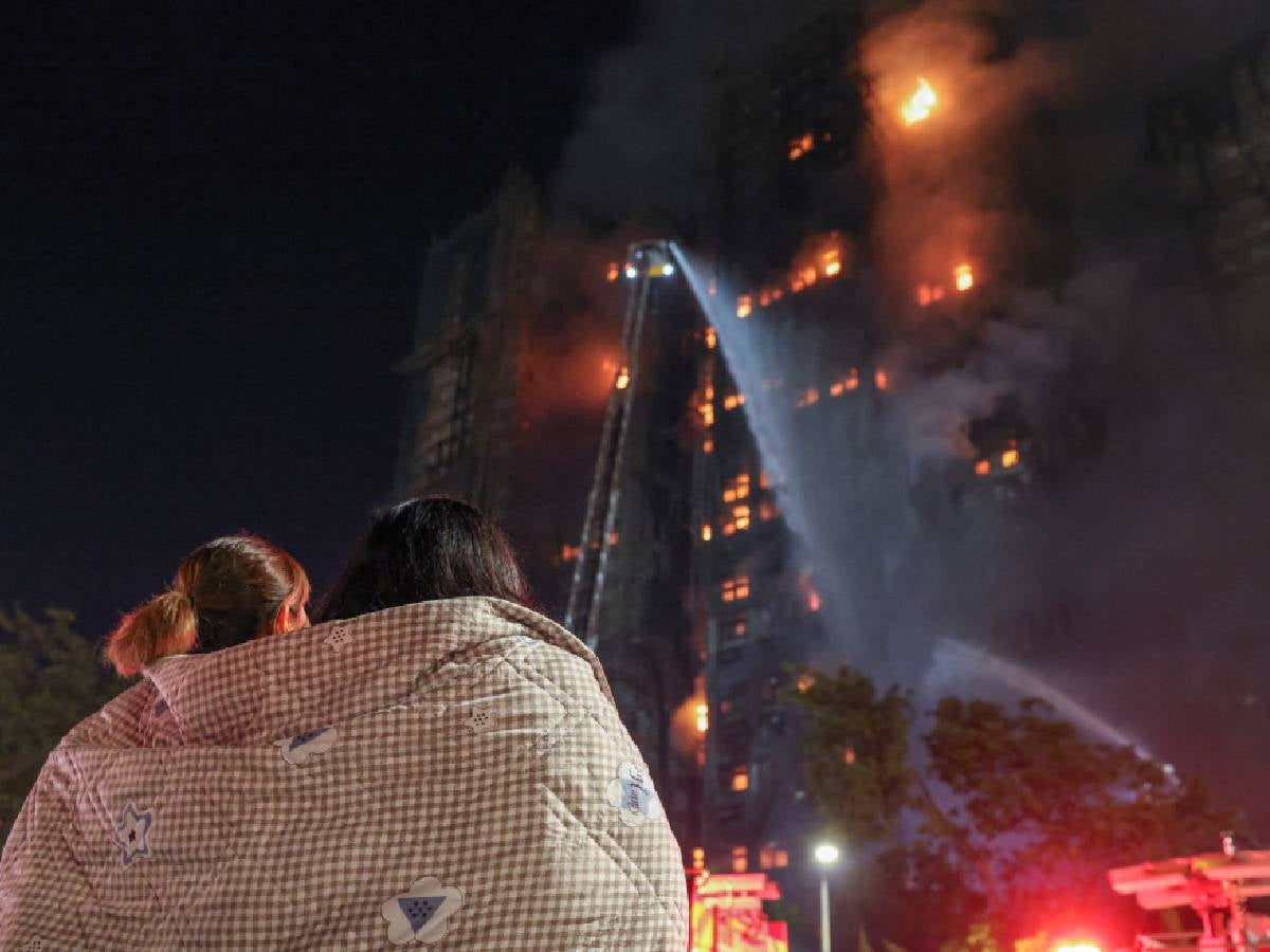 Tres días de luto en Hong Kong por incendio que deja 128 muerto