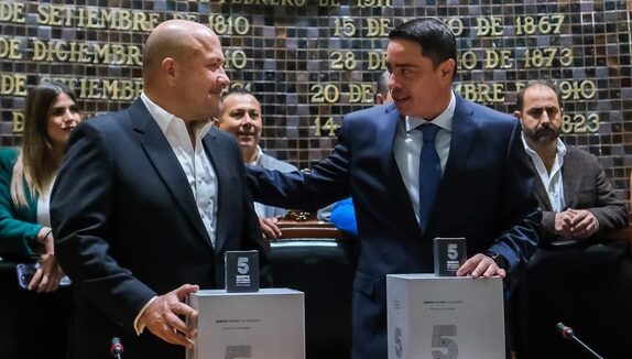 El camino inverso: De la política a la banca, un exgobernador jalisciense se hace dueño del campo europeo.