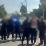 "Violento enfrentamiento en la capital mexicana: un agente de la ley resulta herido y se capturan a seis individuos en una intensa intervención policial"