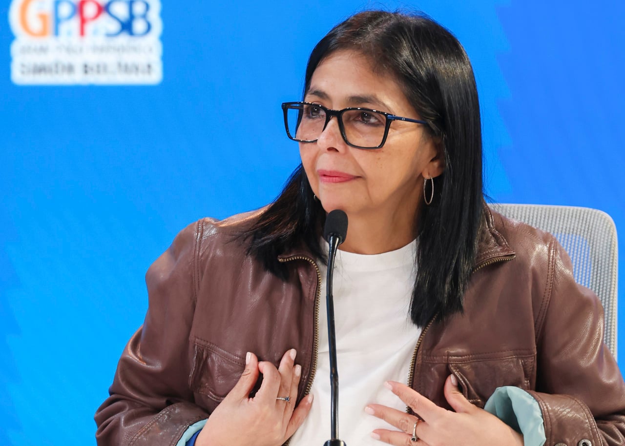 La renta petrolera se convierte en un lastre financiero para la salud venezolana, mientras la presidenta encargada anuncia una nueva estrategia para enfrentar la crisis.