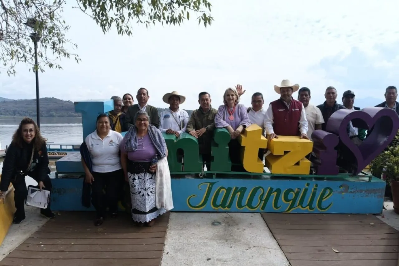 "Renacer en las Márgenes: Programa de Lucha por la Identidad y la Esperanza en el Corazón de México"