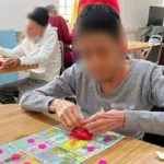 "Sentencia severa: Mujer recibe máxima pena por abandono de anciana, un caso que conmociona la justicia y plantea críticas sobre el cuidado a los más vulnerables"