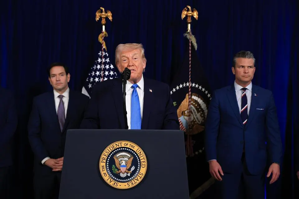 Trump advierte a la nueva líder venezolana: "No cooperación, alta factura"