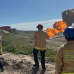 Playas de Rosarito: Estallido e incendio en ducto de Pemex obliga a evacuaciones